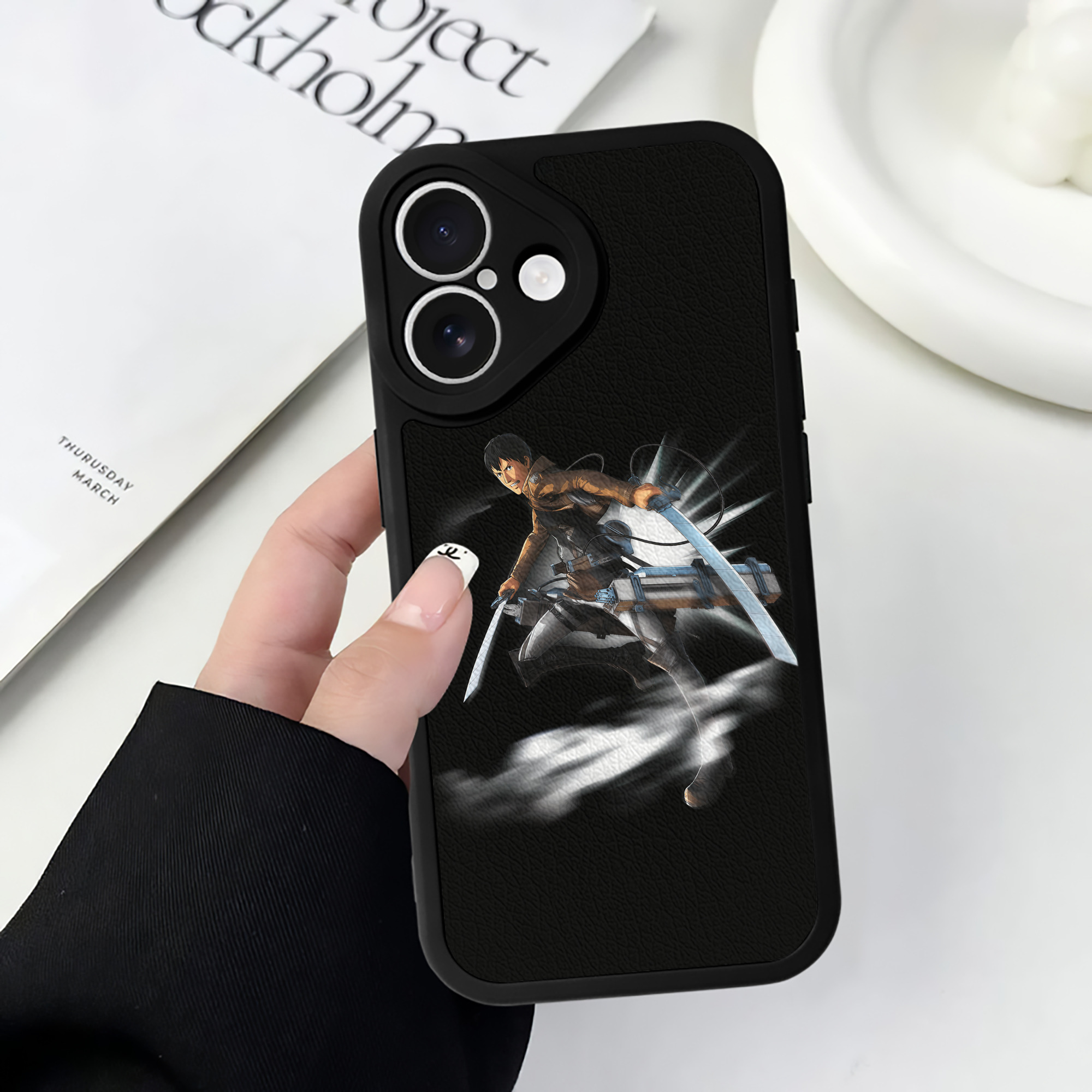 （画像用） 進撃の巨人 ベルトルト・フーバー Attack on Titan Bertholdt Hoover 【iPhone 16シリーズ対応】シリコンスマホケース（レザー調） 材質：シリコン
